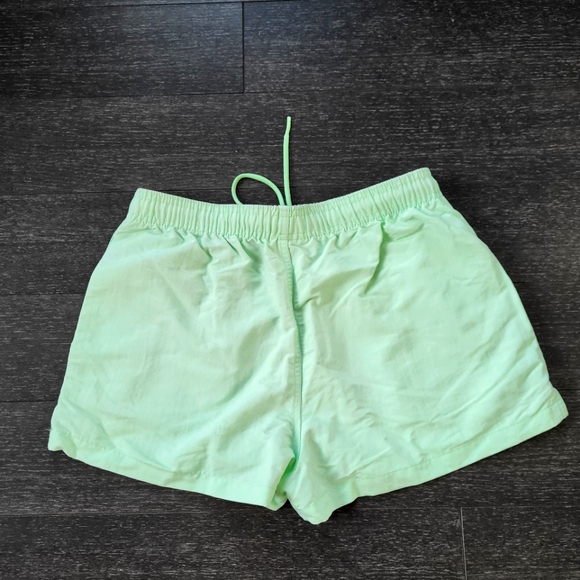 Aritzia TNA Fresh Mint Green Size S Shorts - Picture 2 of 6